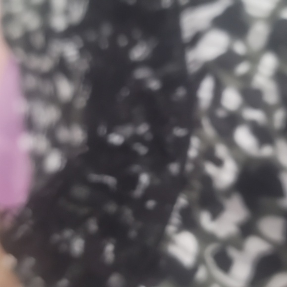 B SKIES ARE BLUE black lace trim silky camisole top blouse 1x black white - Picture 7 of 7